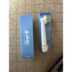 Oral-B Heads New In package- 52 Pieces model number 470413200